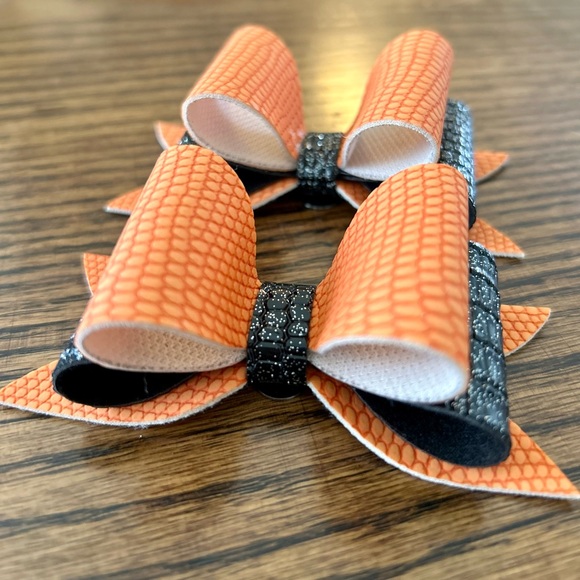 SOLD•Shoe Clips - Picture 2 of 3